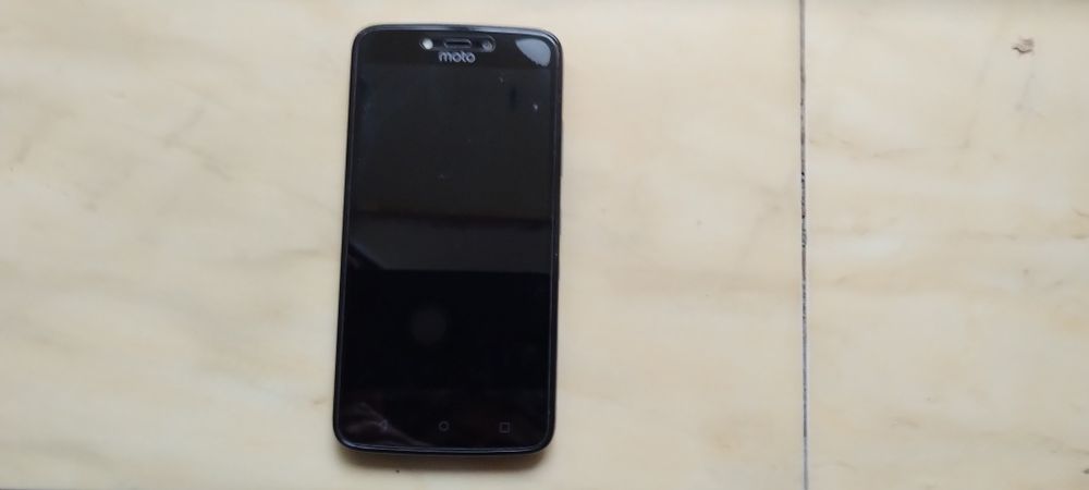 ПРОДАМ Телефон Смартфон Motorola Moto С plus.