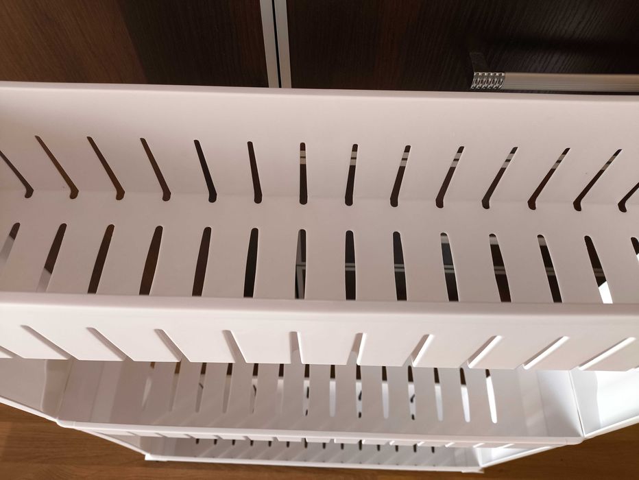 Łazienkowe Półki Plastikowe na Kolkach Stabilna Biała Polska Jakość