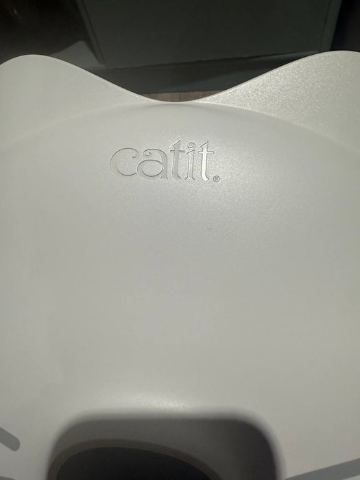 Автоматична годівниця кормушка для кота,песика Catit