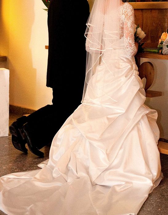 Suknia ślubna Lisa Ferrera Cosmobella 36 biała + welon