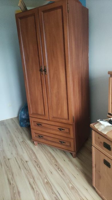 Sprzedam meble w kolorze brązowym