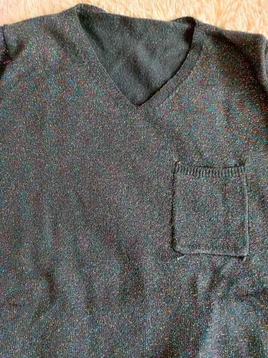 Modny damski sweterek