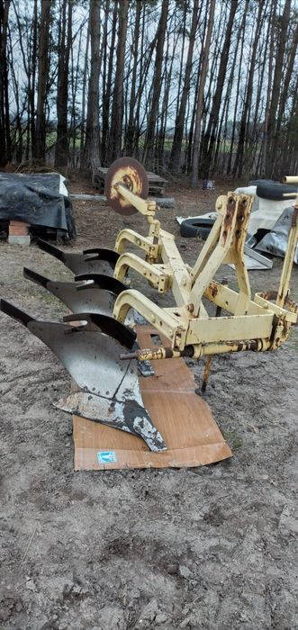 Pług 3 skibowy huard