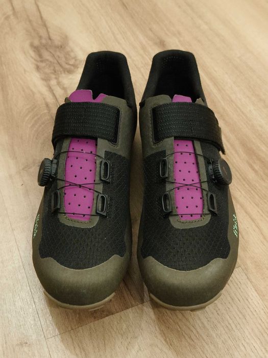 Sapatos de MTB Fizik Vento Ferox Carbon
