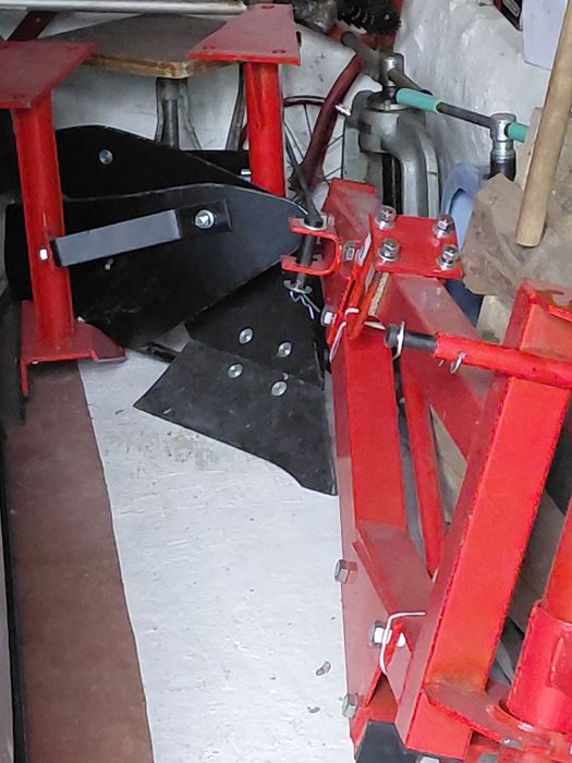 Трактор ДМТЗ - 255х