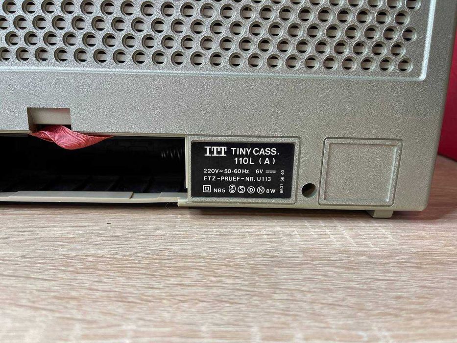 TINY cassette 110L (a) Магнітофон Касетник Радіо
