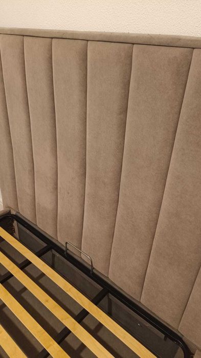 Cama com cabeceira e arrumação 170x216