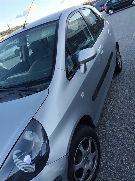 Honda Jazz 1.2 I-DSI, 2004, Econômico e fiável. 211 mil KM