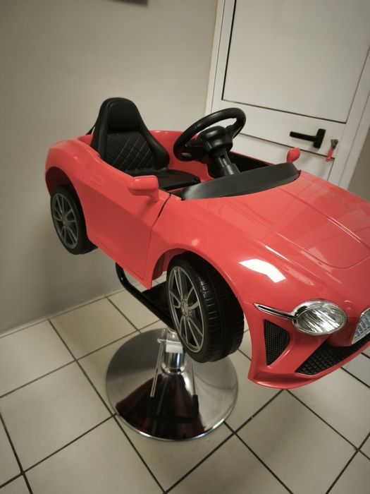 Vendo cadeira barbeiro criança