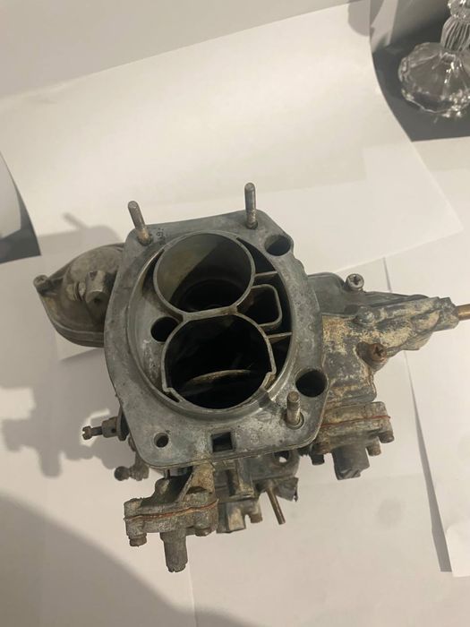 Карбіратор ваз 2105        .