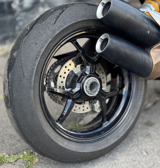 Мотоцикл Ducati Monster 1200 2015 рік