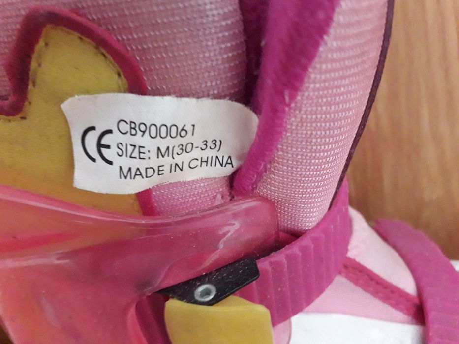 Patins em linha da Barbie