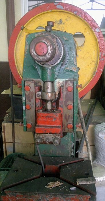 Prasa mimośrodowa mechaniczna PMS 10/16 t