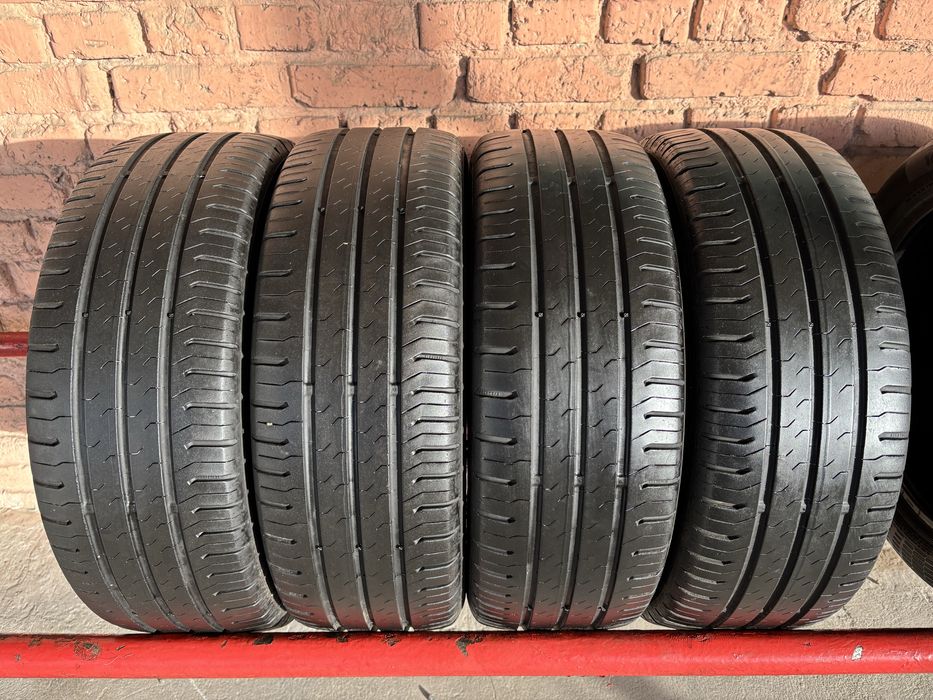 Комплект літніх шин 185/55R15 Continental