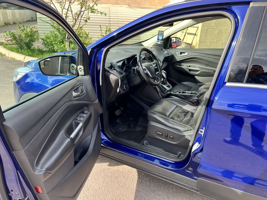 Продам Ford Escape titanium 2.0 газ бензин