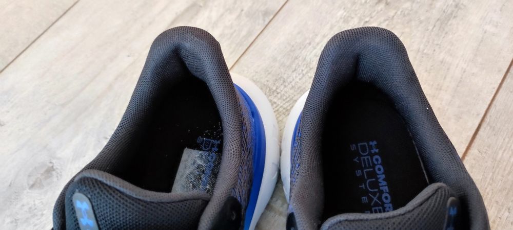 Кросівки under armour