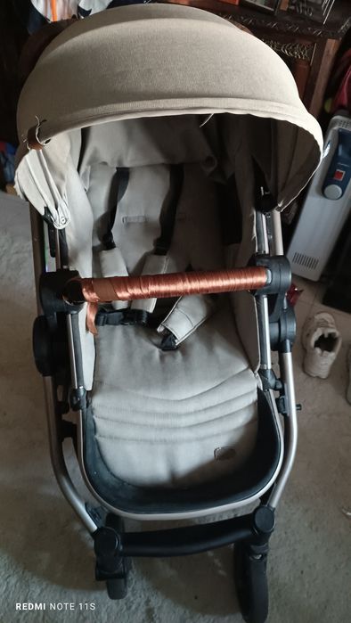 Carrinho de bebê chicote