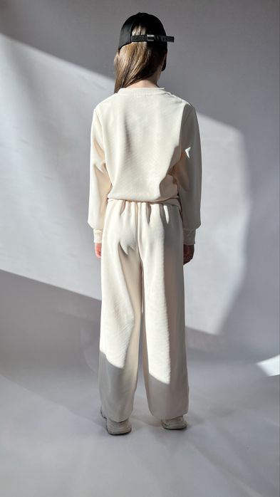 Костюм для дівчинки