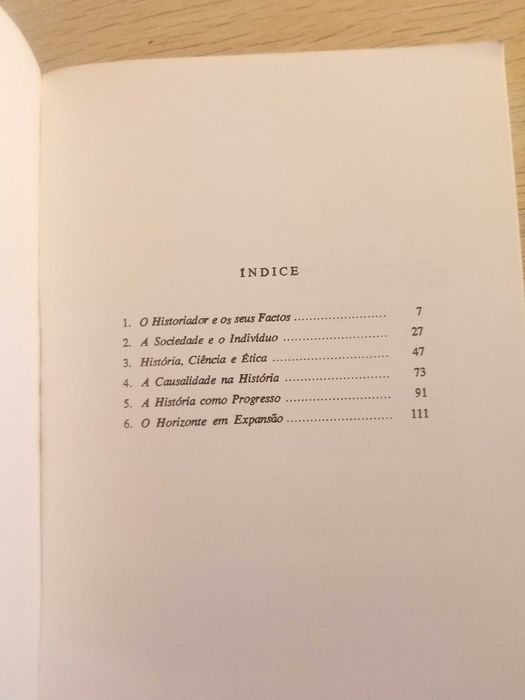 What Is History? & Writings on History64741030973697122