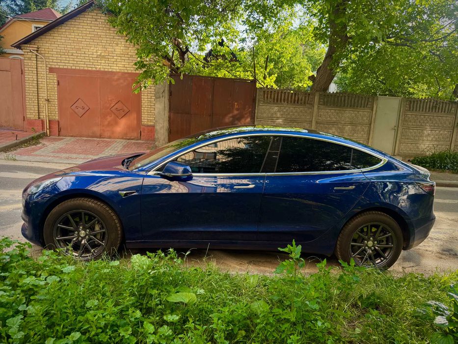 Tesla Model 3 оренда з правом викупу