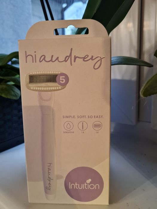 Maszynka do golenia z 5 ostrzami  intuition