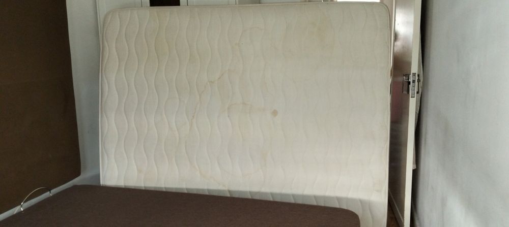 Sommier com arrumação 160X200