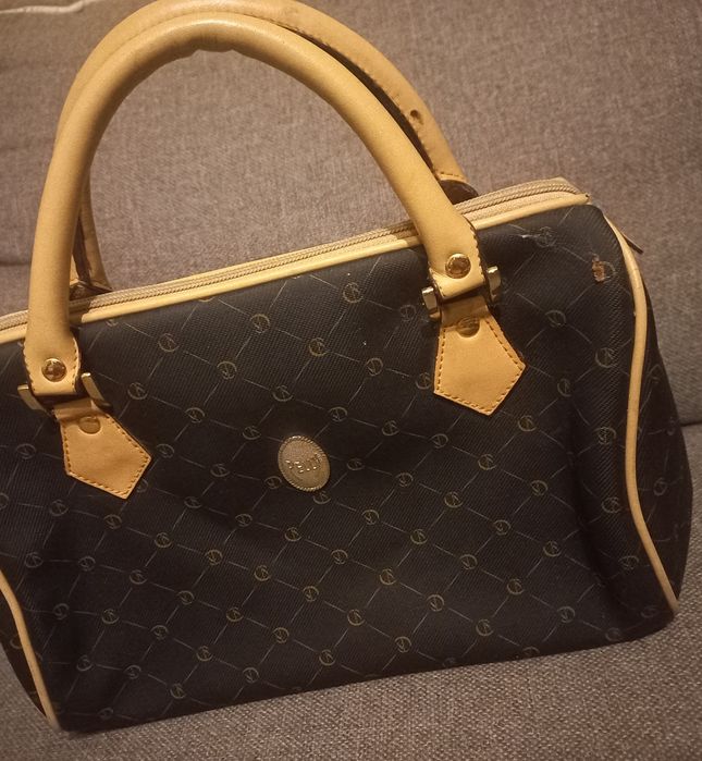 Torebka kuferek stylowy .