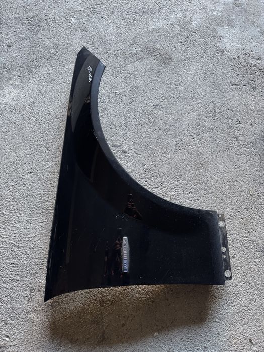 Guarda lamas Mercedes w204 direito