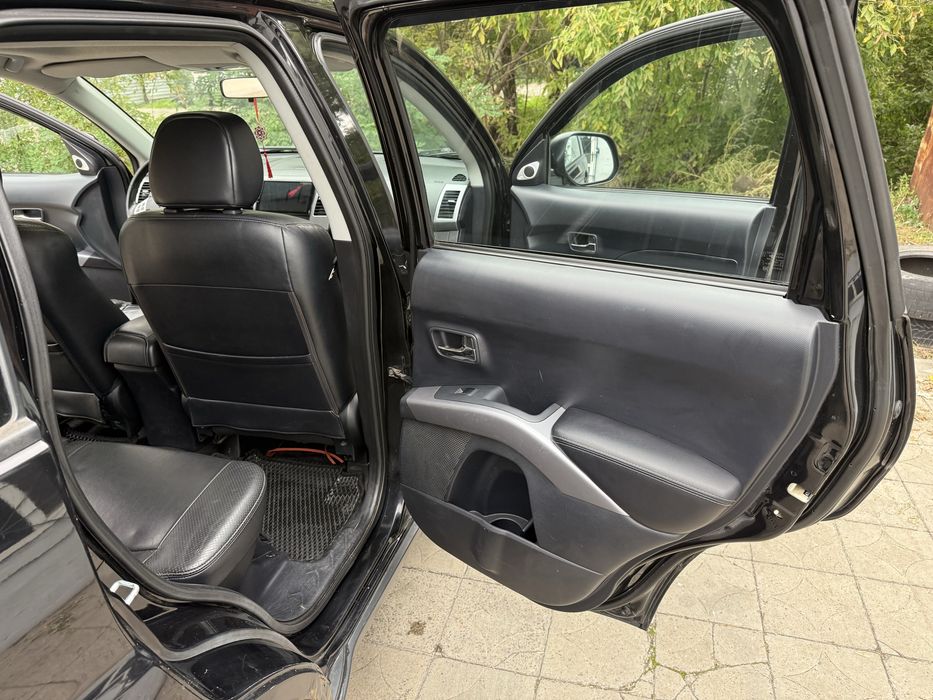 Mitsubishi Outlander XL 3.0 AT (S63)