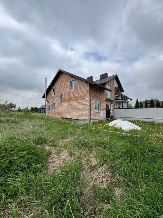 Продаж котеджу 140 м.кв. в Зубрі