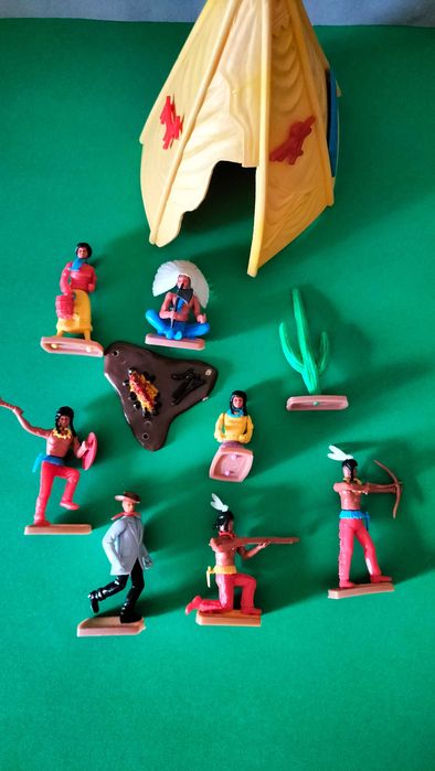 PLASTY anos 70 - Conjunto FAR WEST - compatível com Elastolin e Timpo Toys Swoppet. Portes inclusos.