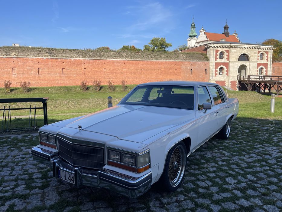 Cadillac Sedan DEVILLE 1982 V8 7.0