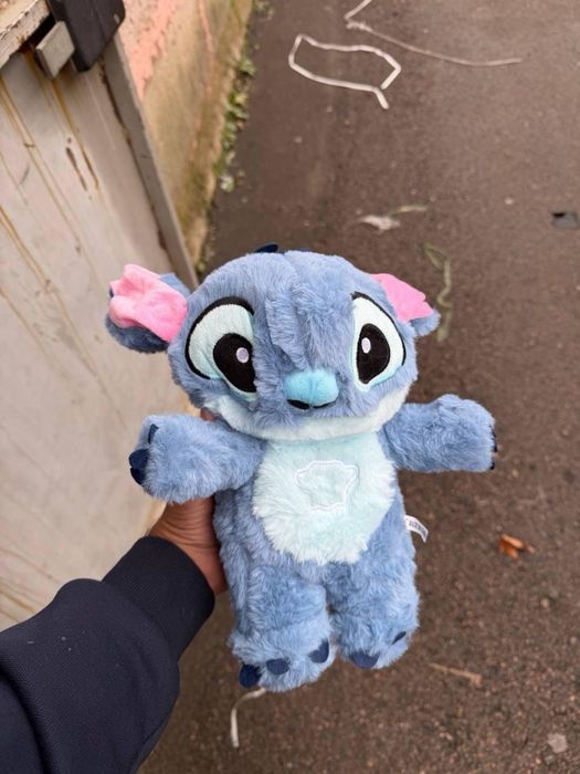 яка іграшка Стіч (Stich) з мультфільму Ліло та Стіч, дихає , світиться