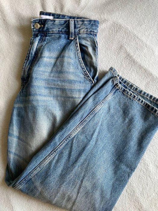 Джинси Bershka.