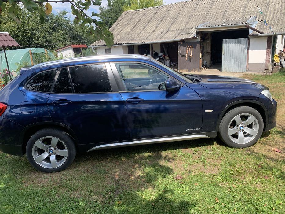 BMW X1 aвтомобіль легковий