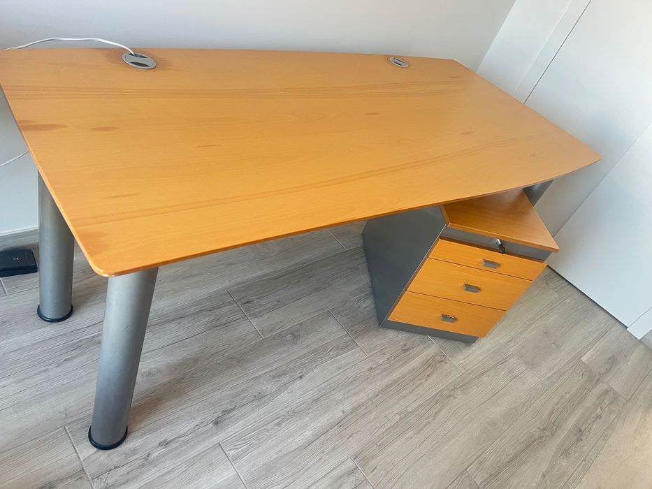 Secretária para 2 pessoas com móvel com 3 gavetas