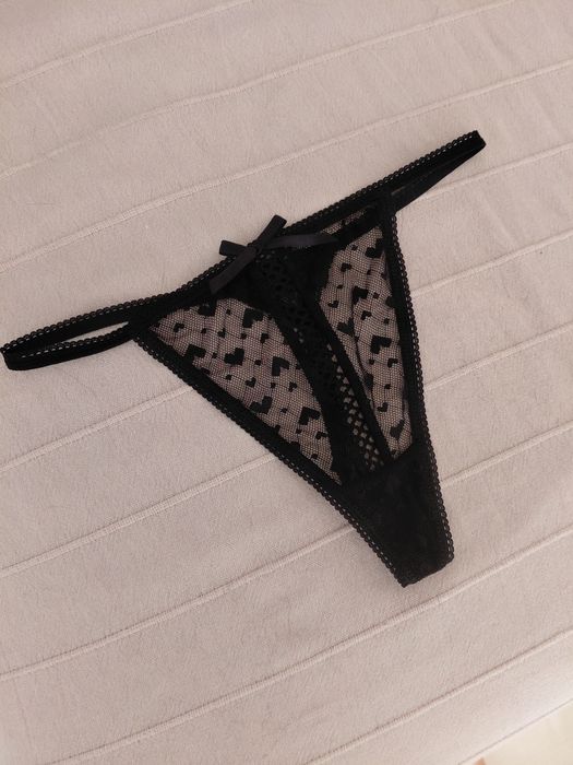 Cueca fio dental renda preta