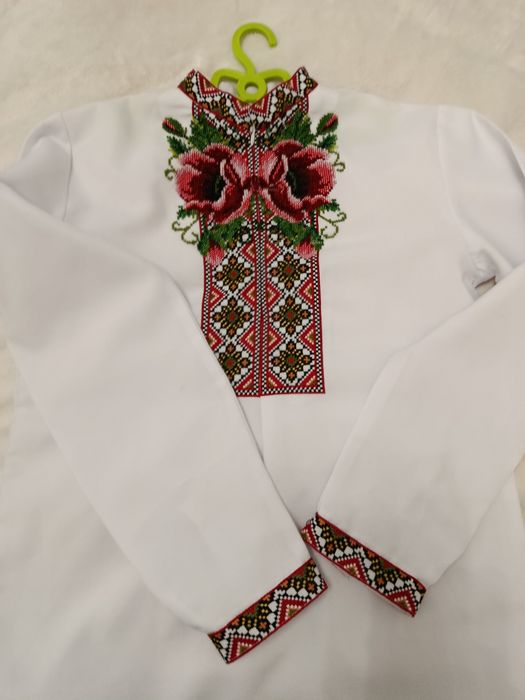 Вишиванка на хлопчика з бісеру