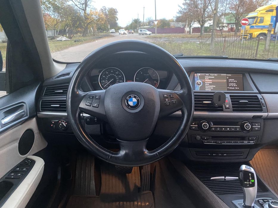 ПродамBMW Х5 1012року