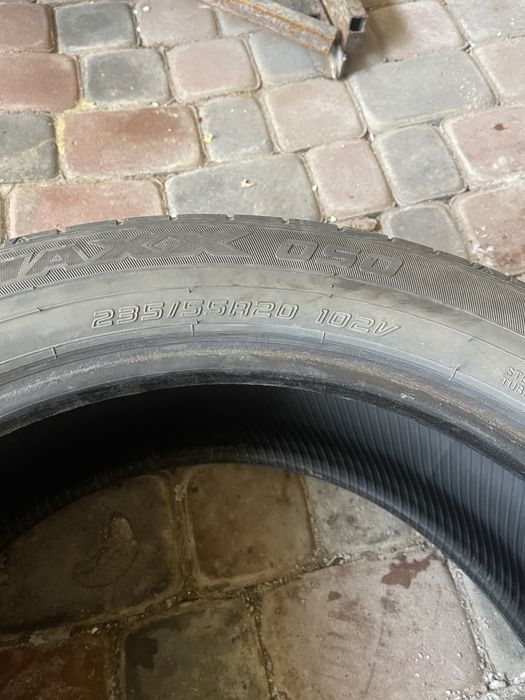 Комплект резини 235/55/R20 DUNLOP