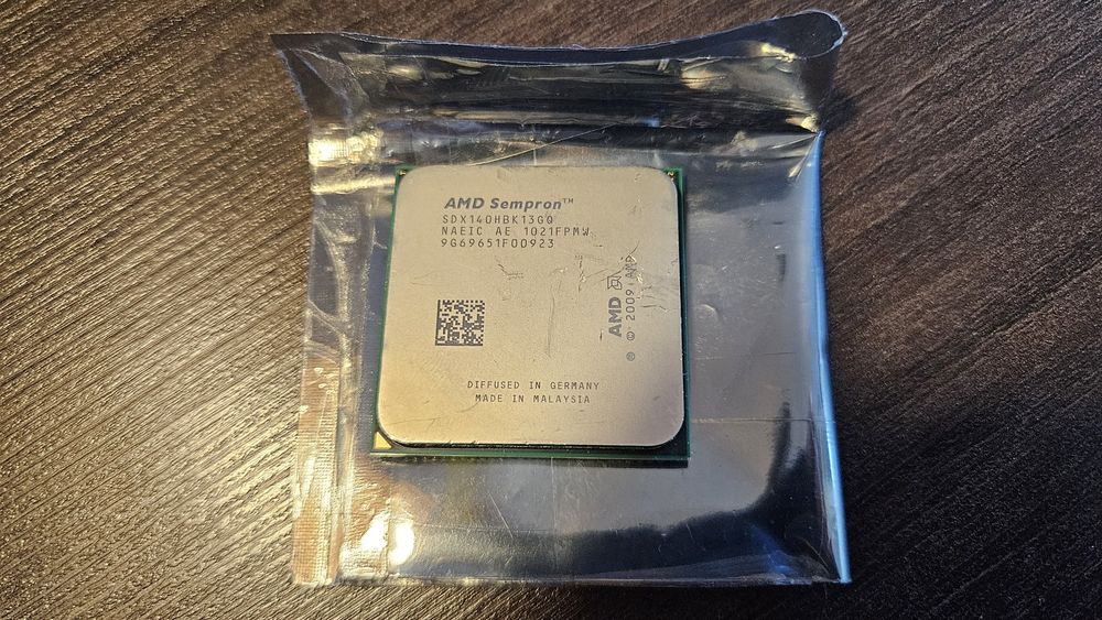Procesor AMD Sempron 140 - 2,7 GHz