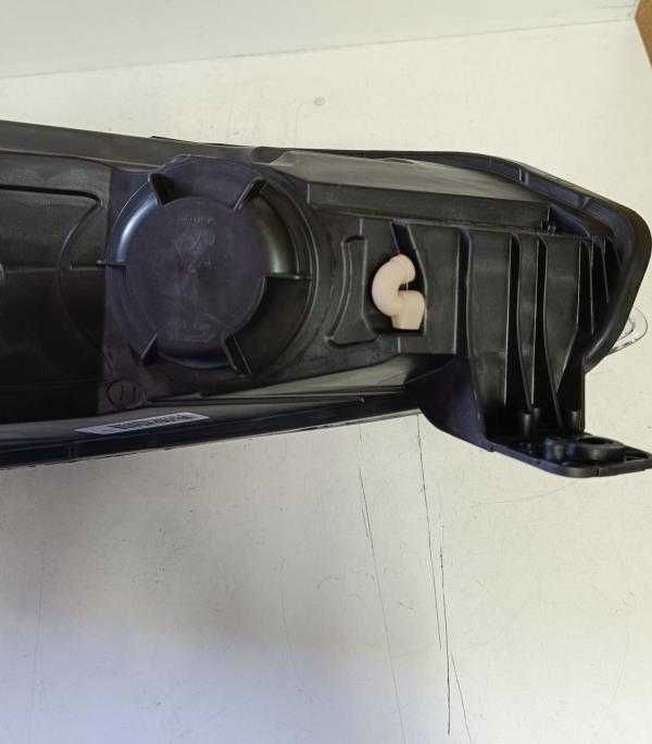 Otica Direita Ford Focus IV (18->)