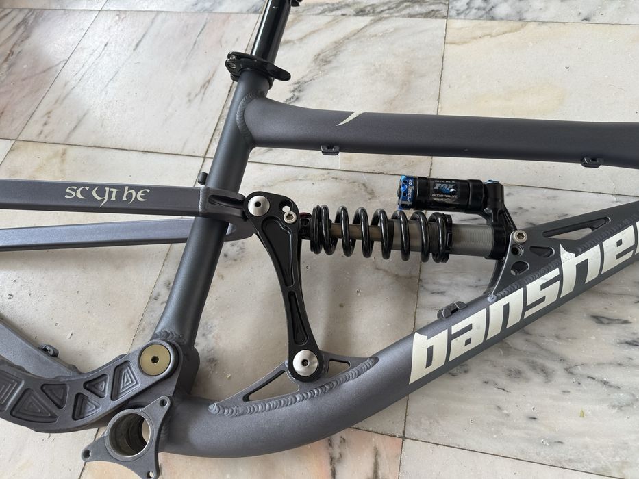 Quadro Banshee Scythe