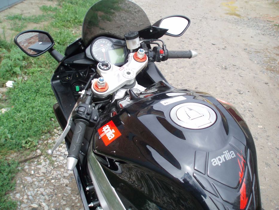 APRILIA RSV4 спорт