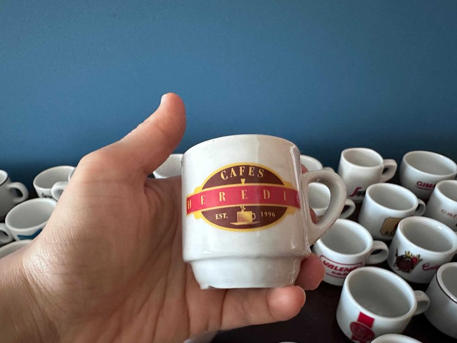 Coleção de chávenas de café
