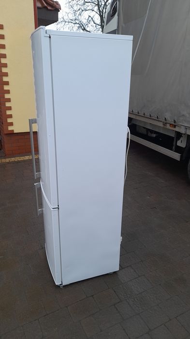 Lodówko zamrażarka Gram