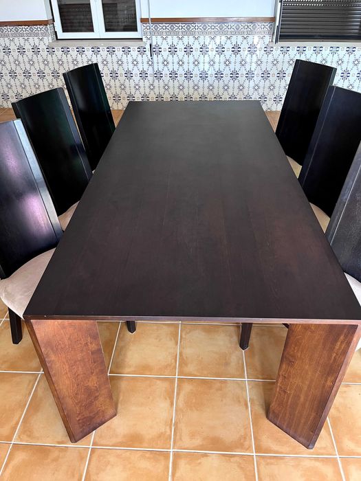 Mesa de Jantar em Madeira Maciça + 6 Cadeiras
