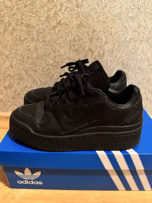 Жіночі кросівки adidas forum bold w