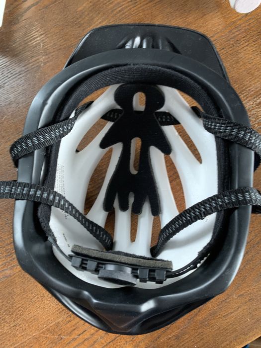 Kask dla dziecka na rower, hulajnogę, wrotki itp.