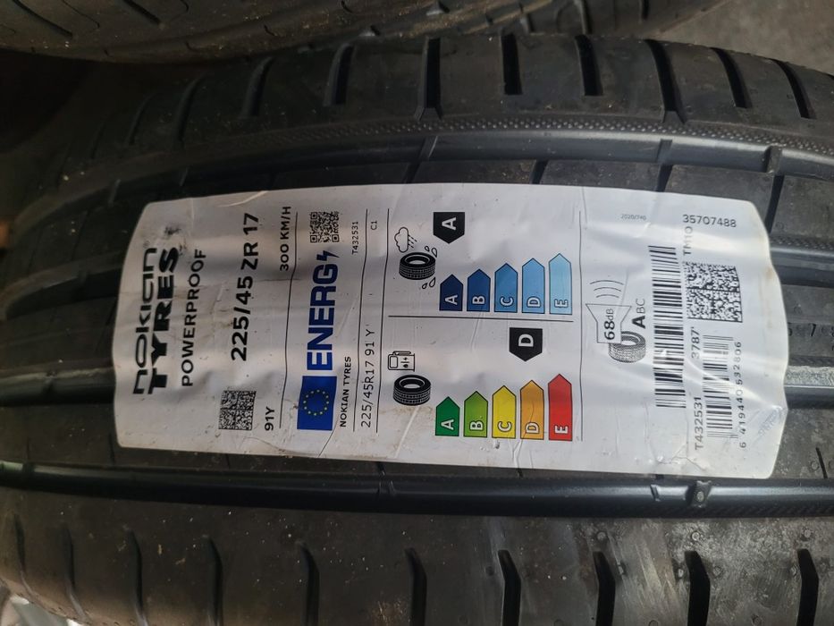 Koła letnie 5x112 225/45/17 nokian borbet audi vw seat